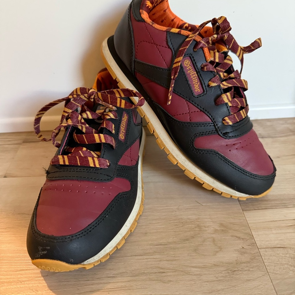 Rebook x Harry Potter Gryffindor Red and Black Kids 1 1/2 Youth Sneakers